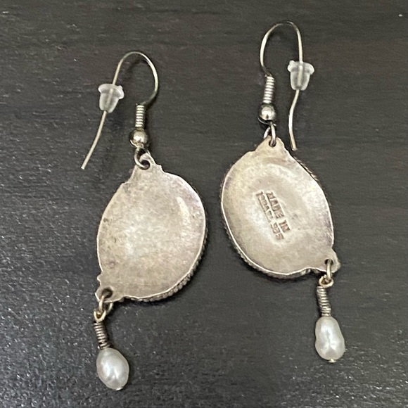 Sterling Silver 925 Made in Israel Black Onyx Dangling Rice Pearl Drop Earrings - Picture 10 of 11